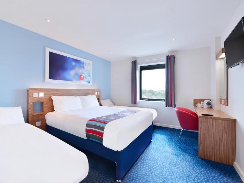 Ramada Encore Milton Keynes Exterior photo
